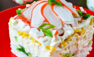 Салат с крабовыми палочками