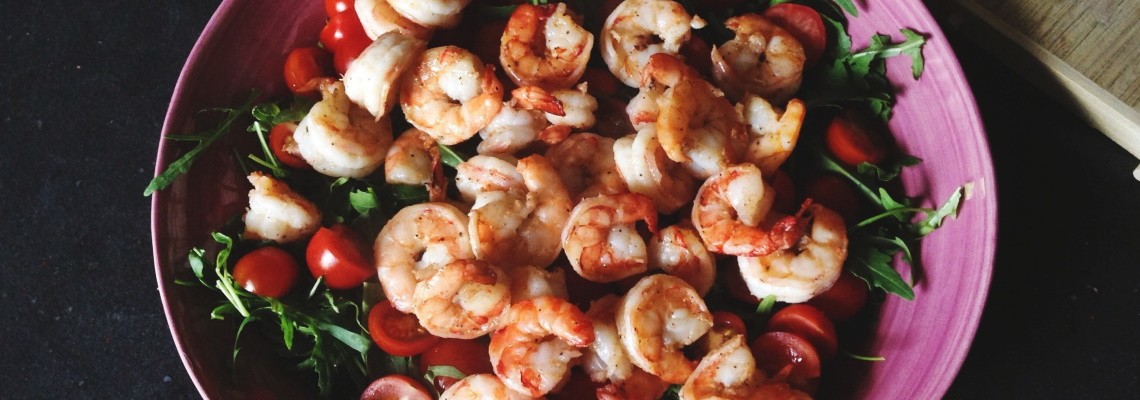 Салат с рукколой и морепродуктами: 5 простых рецептов